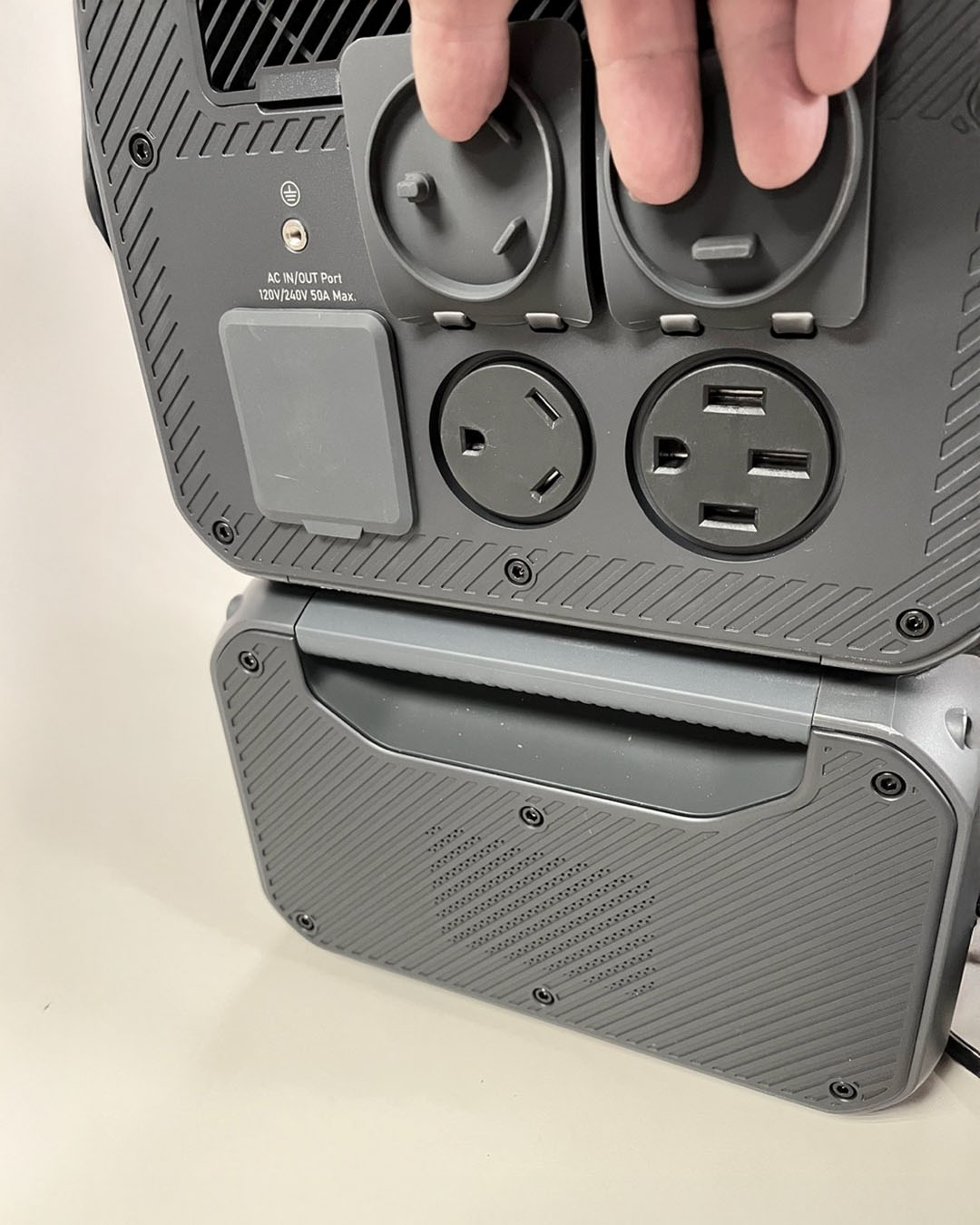 This unit comes with a 30A and a 50A outlet.