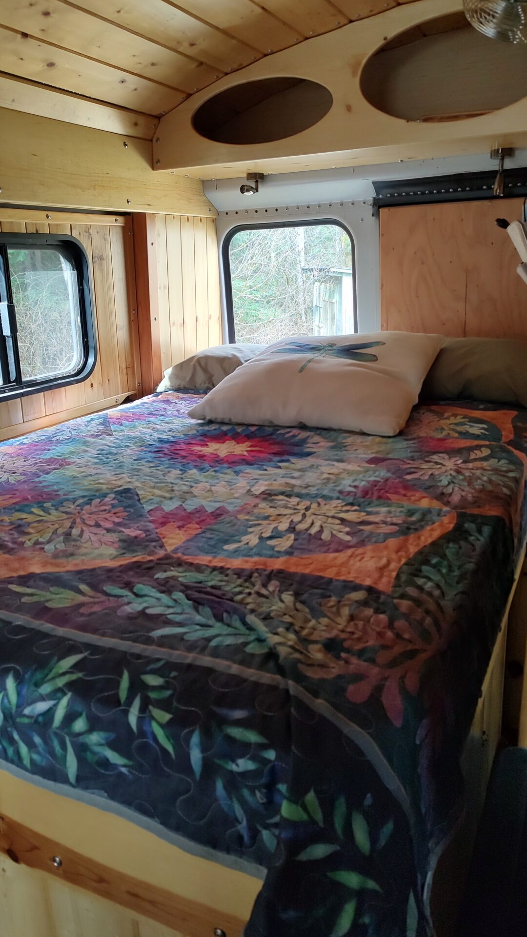 Miles, the Bus – A 28’ 2005 Freightliner/Thomas FS-65 - bus conversion photo