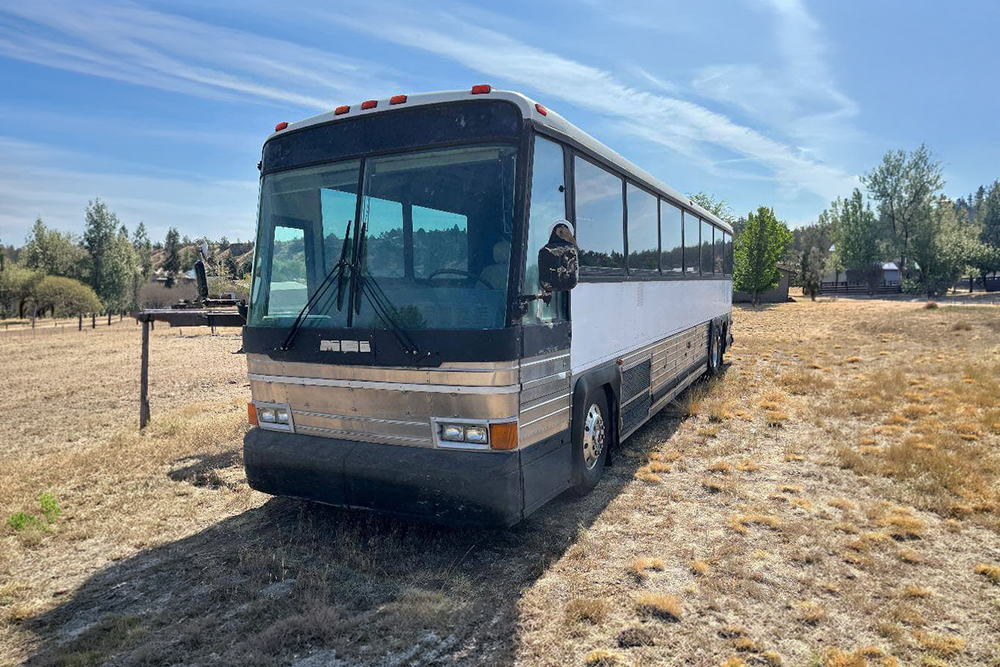 1988 MCI 102A3