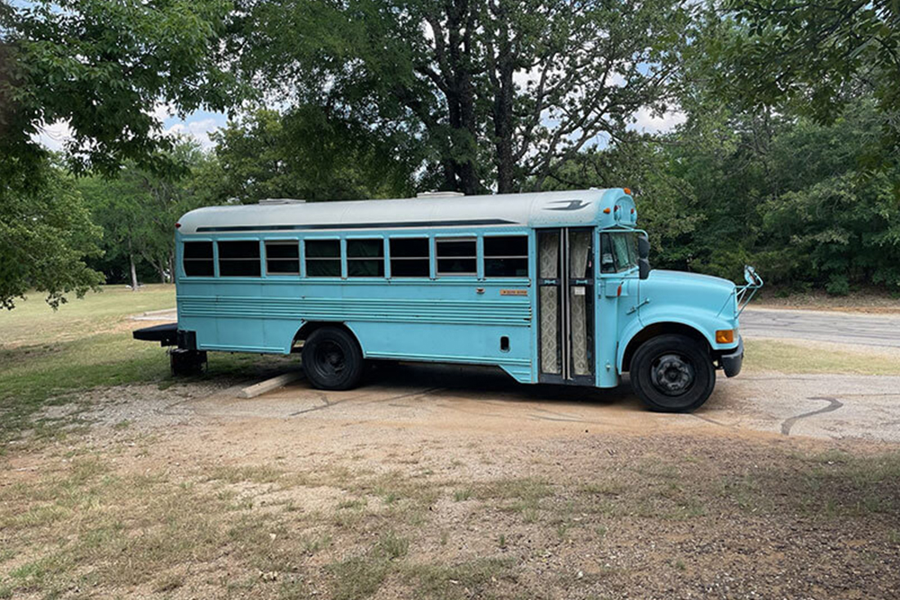 1998 International Blue Bird 2 1
