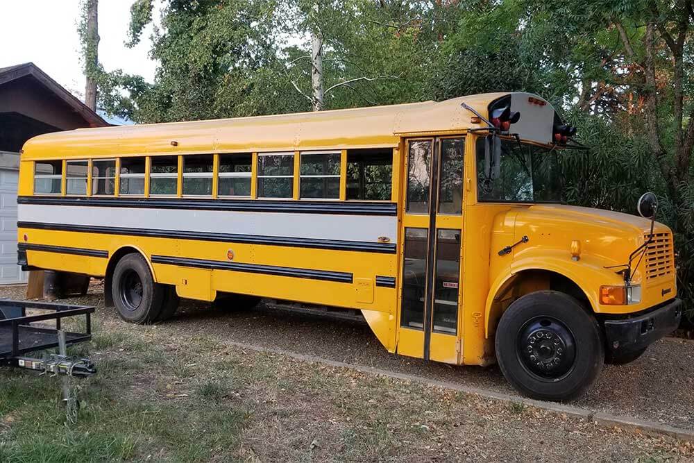 How-Many-Solar-Panels-Do-I-Need-to-Run-My-Bus-Feauter-Image-1