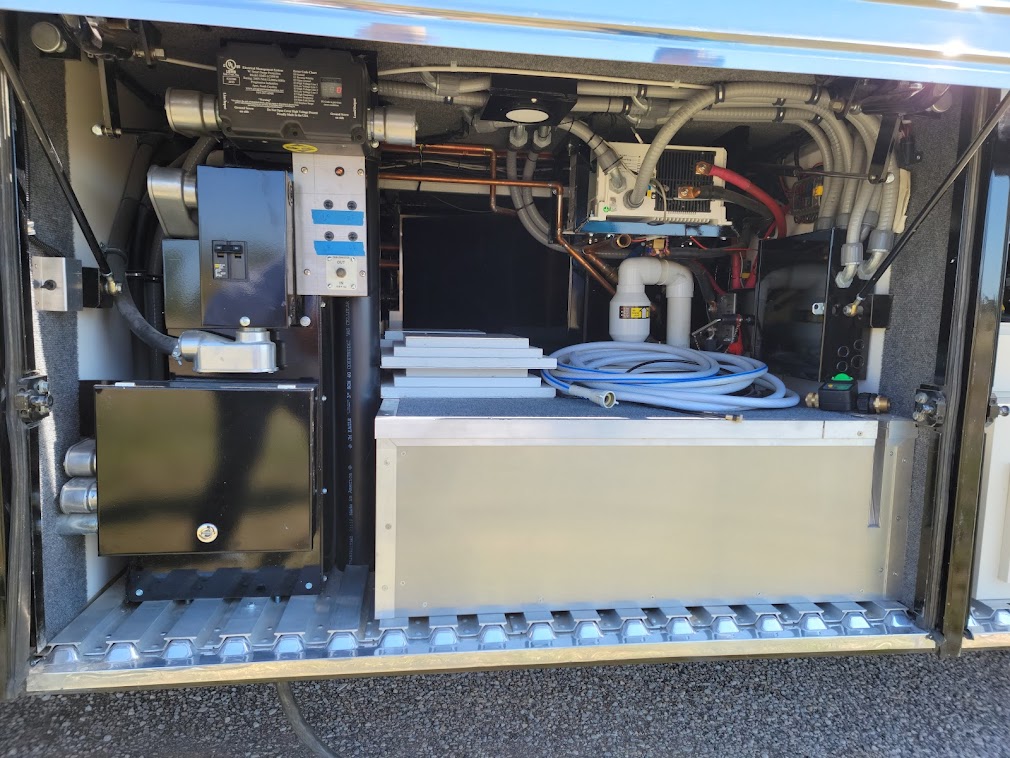 Main power bay and water storage.