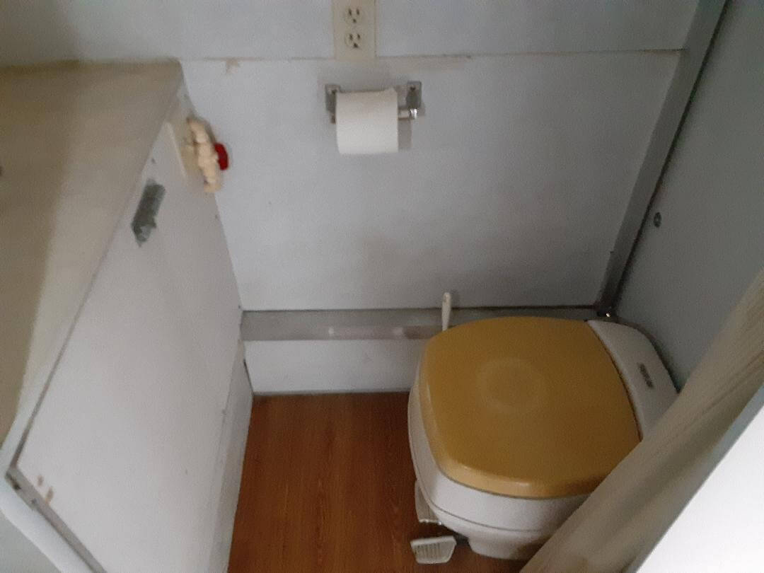 bus toilet