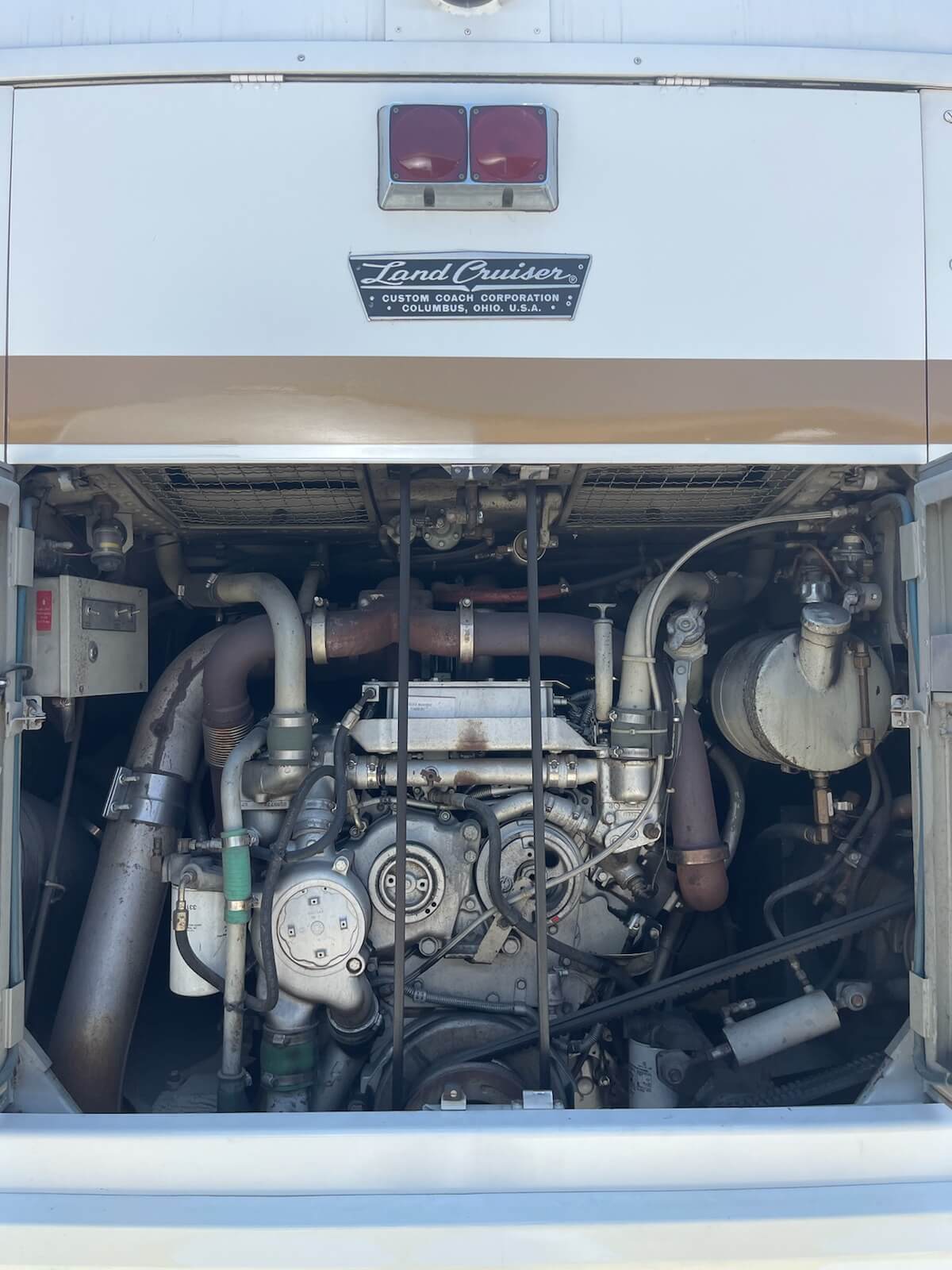 1989 MCI – 102C3-pic-13