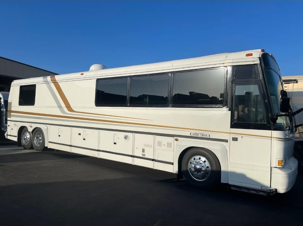 1989 MCI – 102C3-pic-6