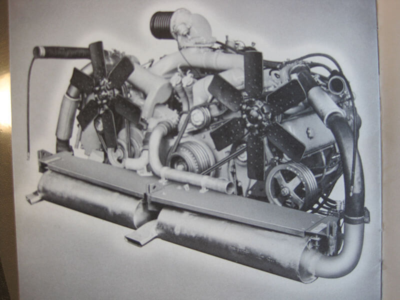 The PD-4501 Dual Four-cylinder Engines
(Courtesy of Charles Wotring, used by permission of Greyhound Lines, Inc.)