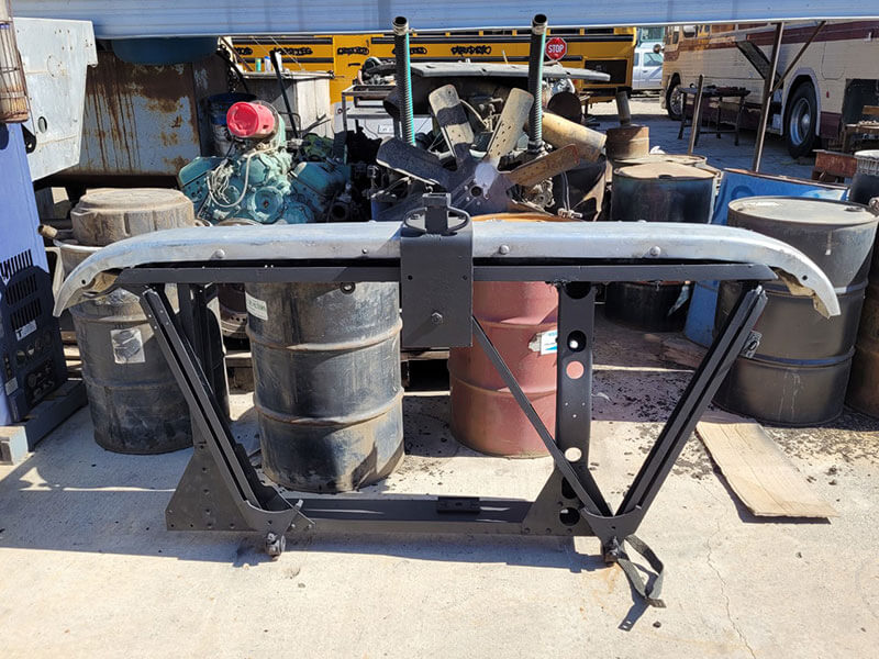 The engine cradle was removed,
cleaned, and repainted.