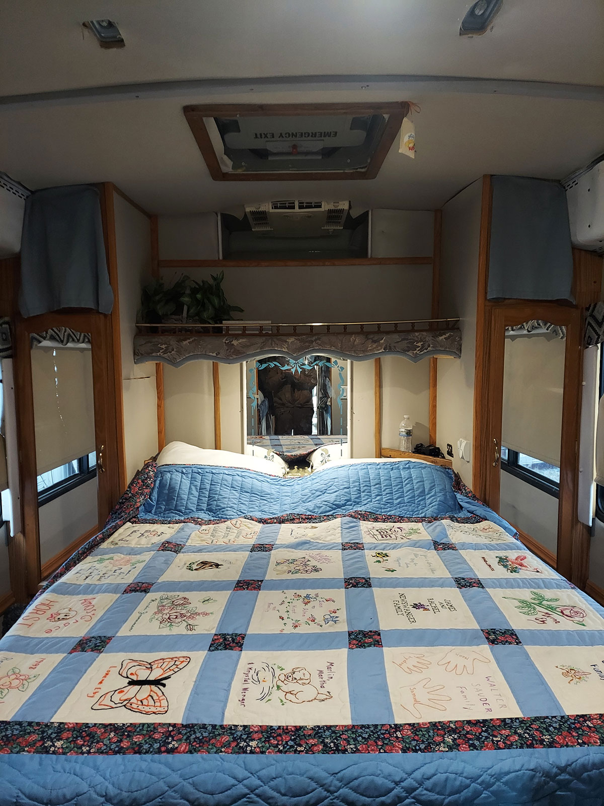 2004 Blue Bird-Pic-11