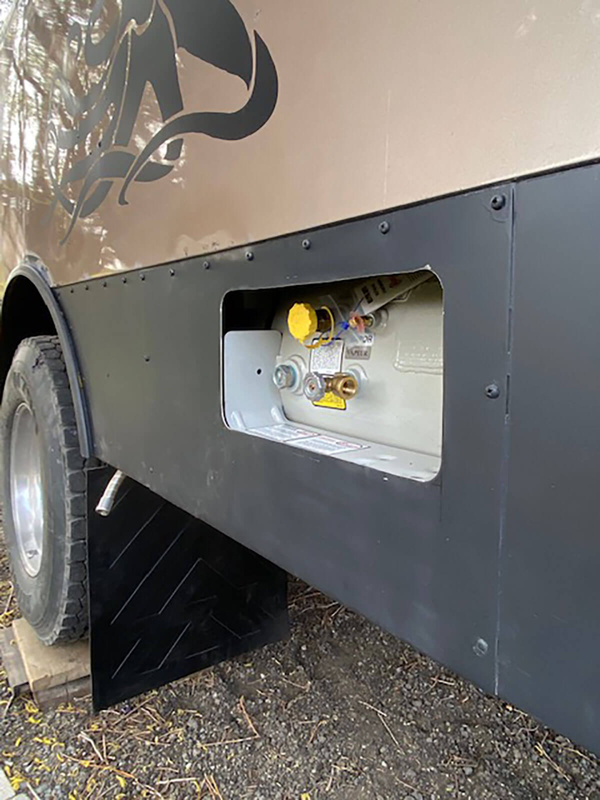 Kruzin’ in the Kraken - A 2013 Thomas Freightliner Skoolie - bus conversion photo
