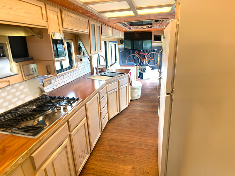 1976 Eagle 05 with raised roof-8
