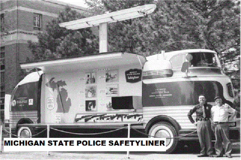 A GM Parade – The Futurliner - bus conversion photo