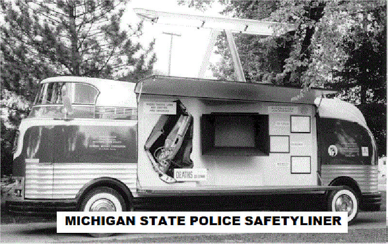 A GM Parade – The Futurliner - bus conversion photo
