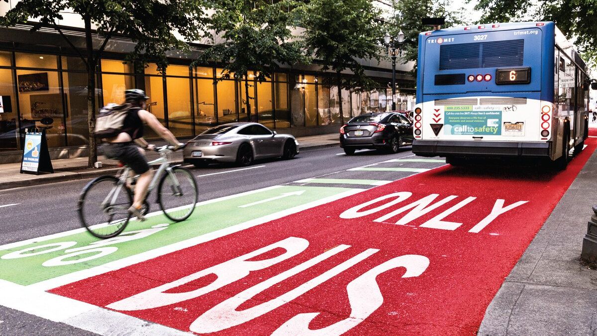 Lane Changes In A Bus | BCM photo