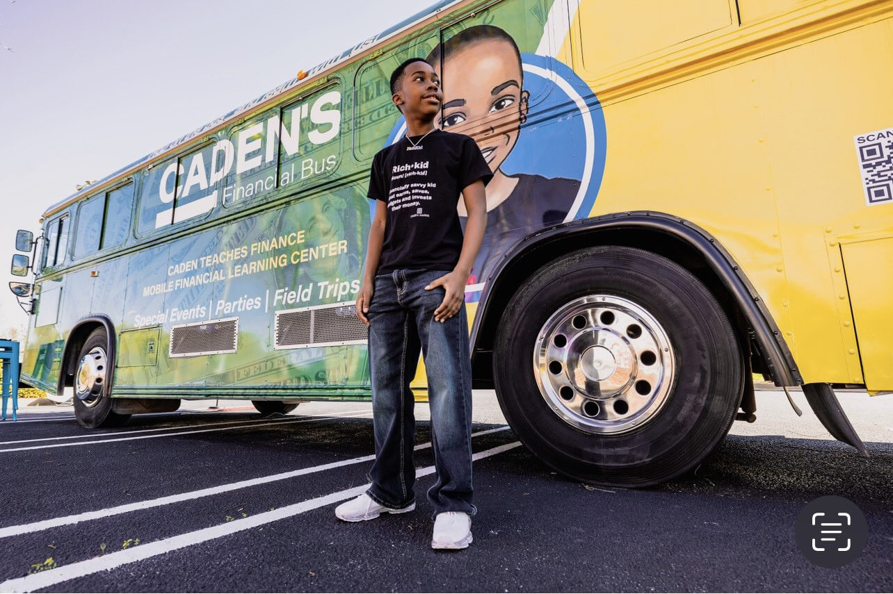 Here are my top reasons why owning a bus as a mobile business is a great idea. 