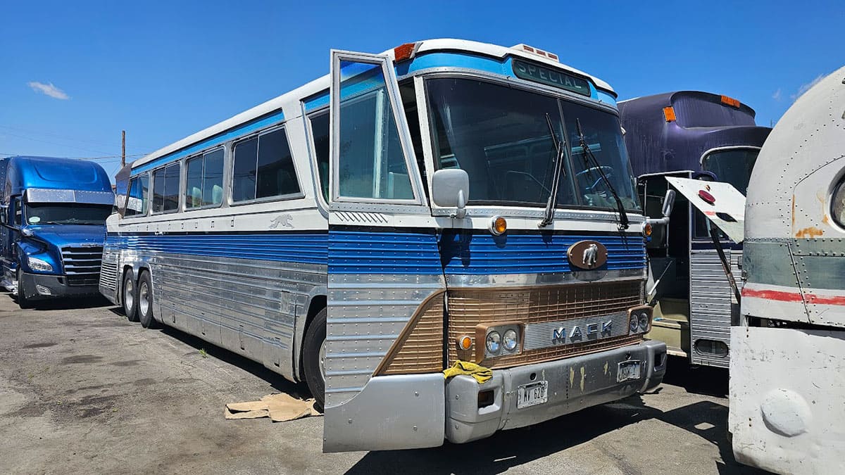 The 2024 SoCal Mini-Rally - bus conversion photo