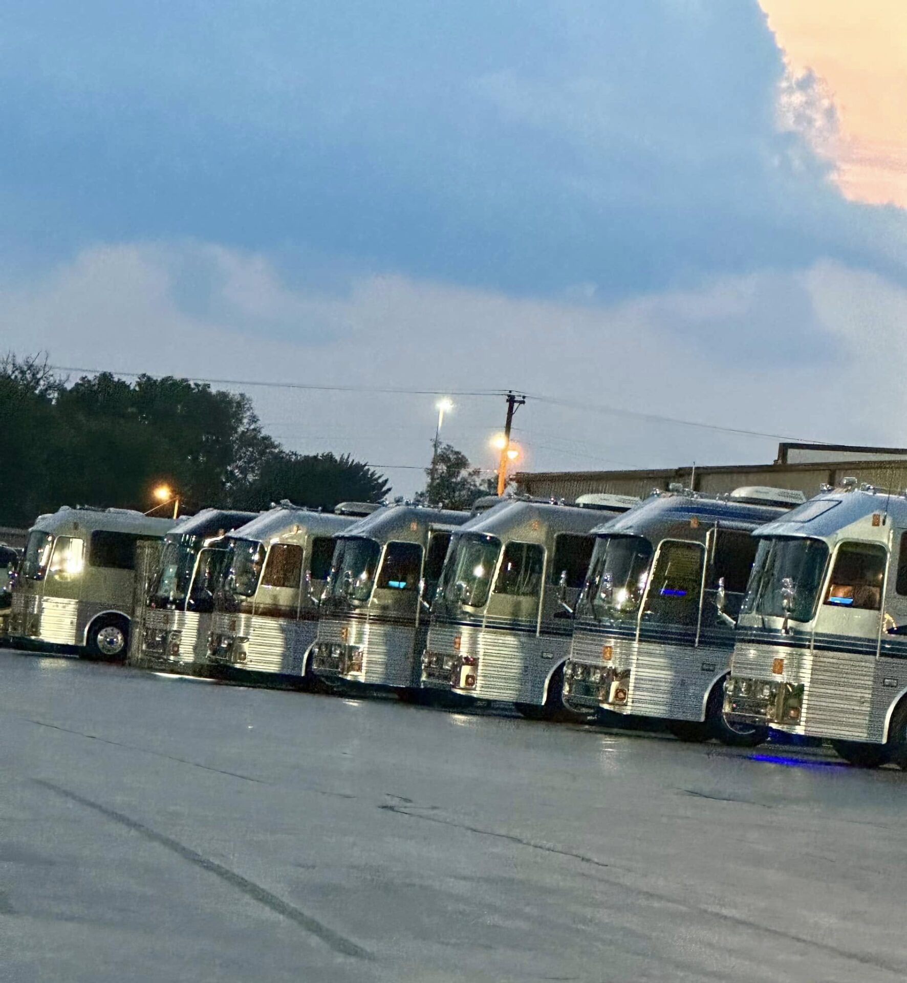 516372106_10161971910573026_9195688611448308298_n The EaglePalooza Rally 2025 in Gallatin, Tennessee - bus conversion photo