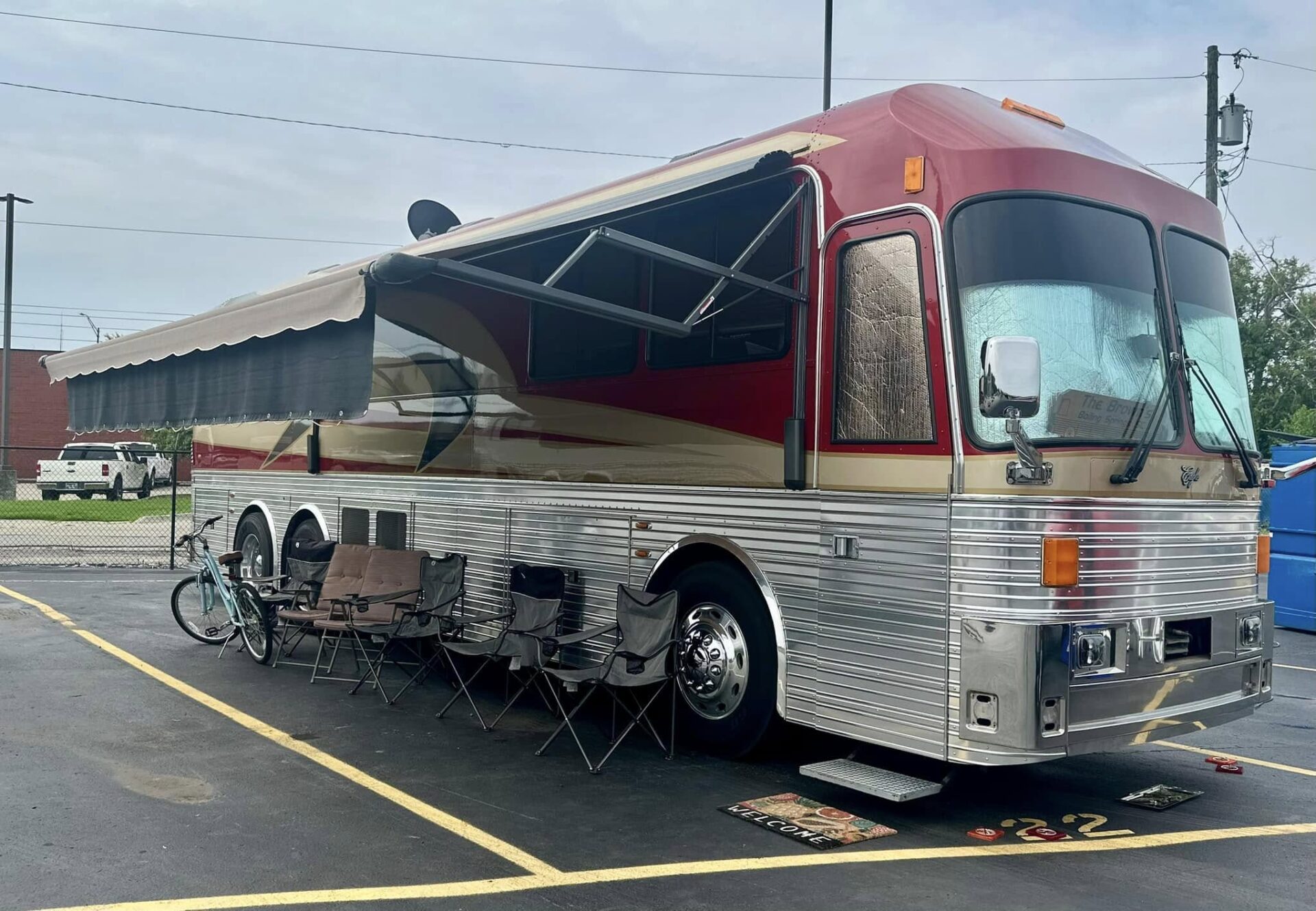 516550594_10161971910558026_5652563367582646838_n The EaglePalooza Rally 2025 in Gallatin, Tennessee - bus conversion photo