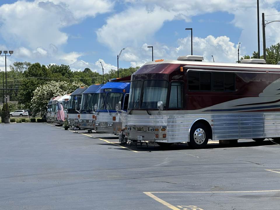 523328853_3658451994284935_3379362731700379671_n The EaglePalooza Rally 2025 in Gallatin, Tennessee - bus conversion photo