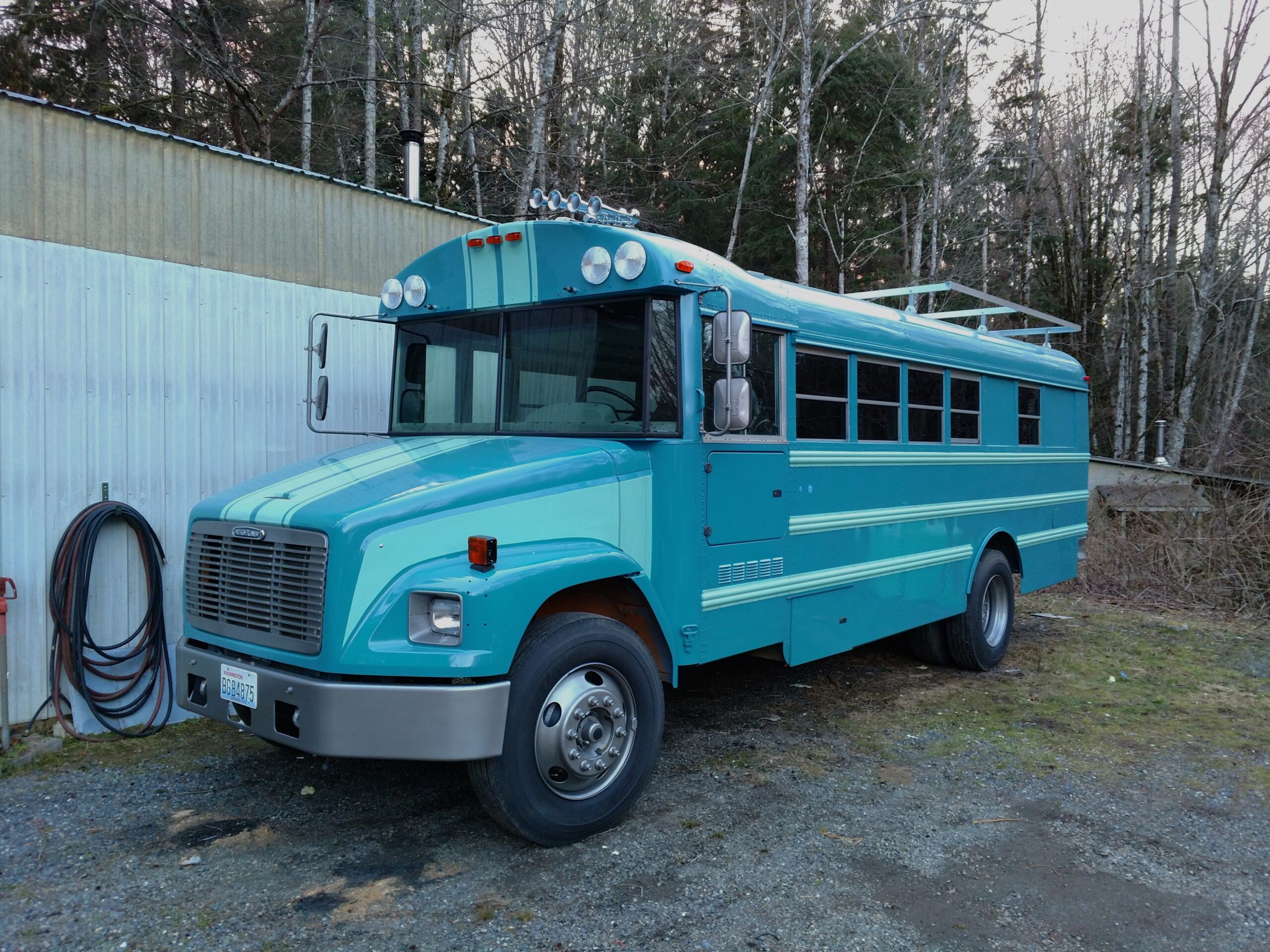 Miles, the Bus – A 28’ 2005 Freightliner/Thomas FS-65 - bus conversion photo