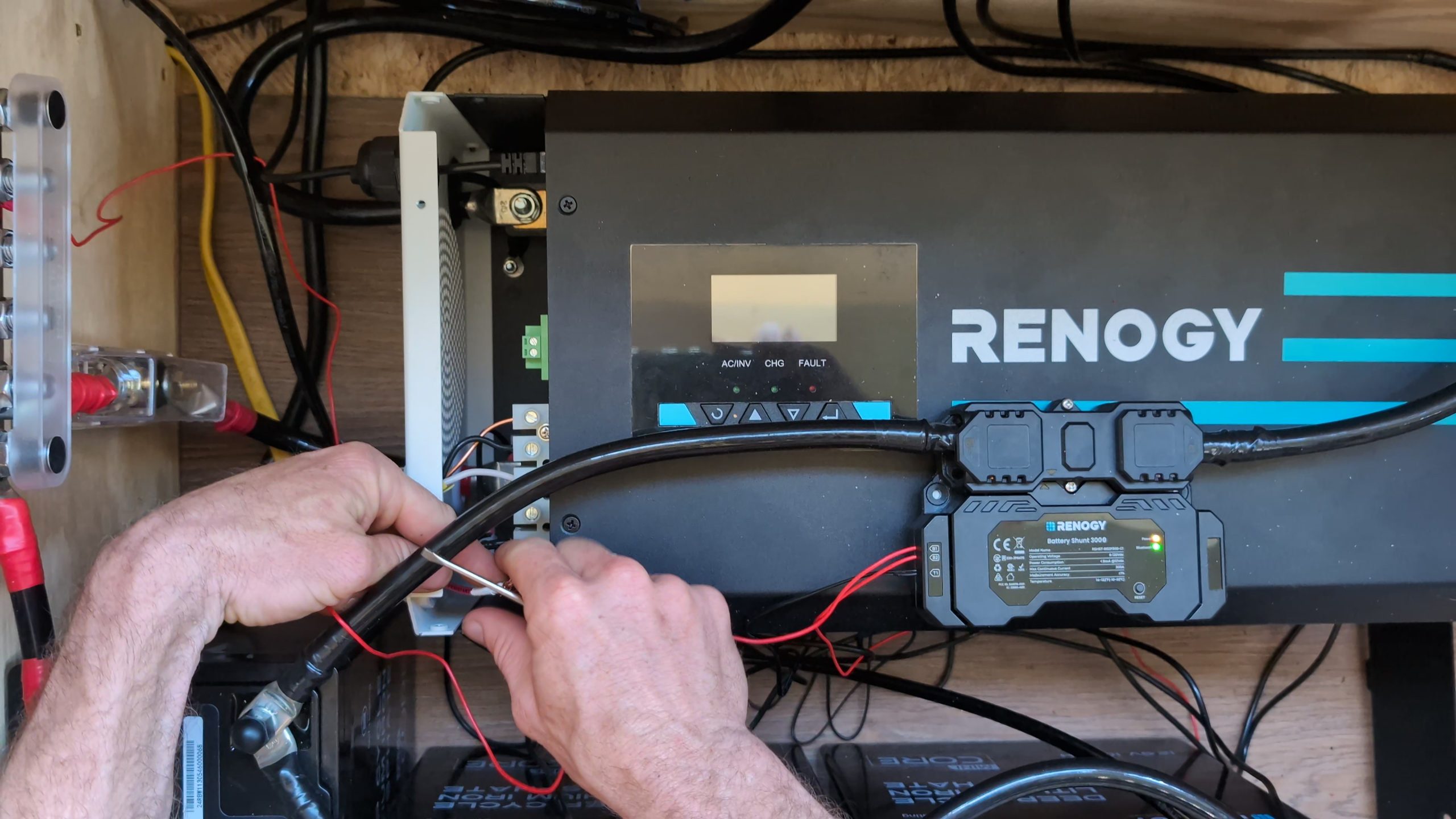 Inverter Charger with Shunt.
