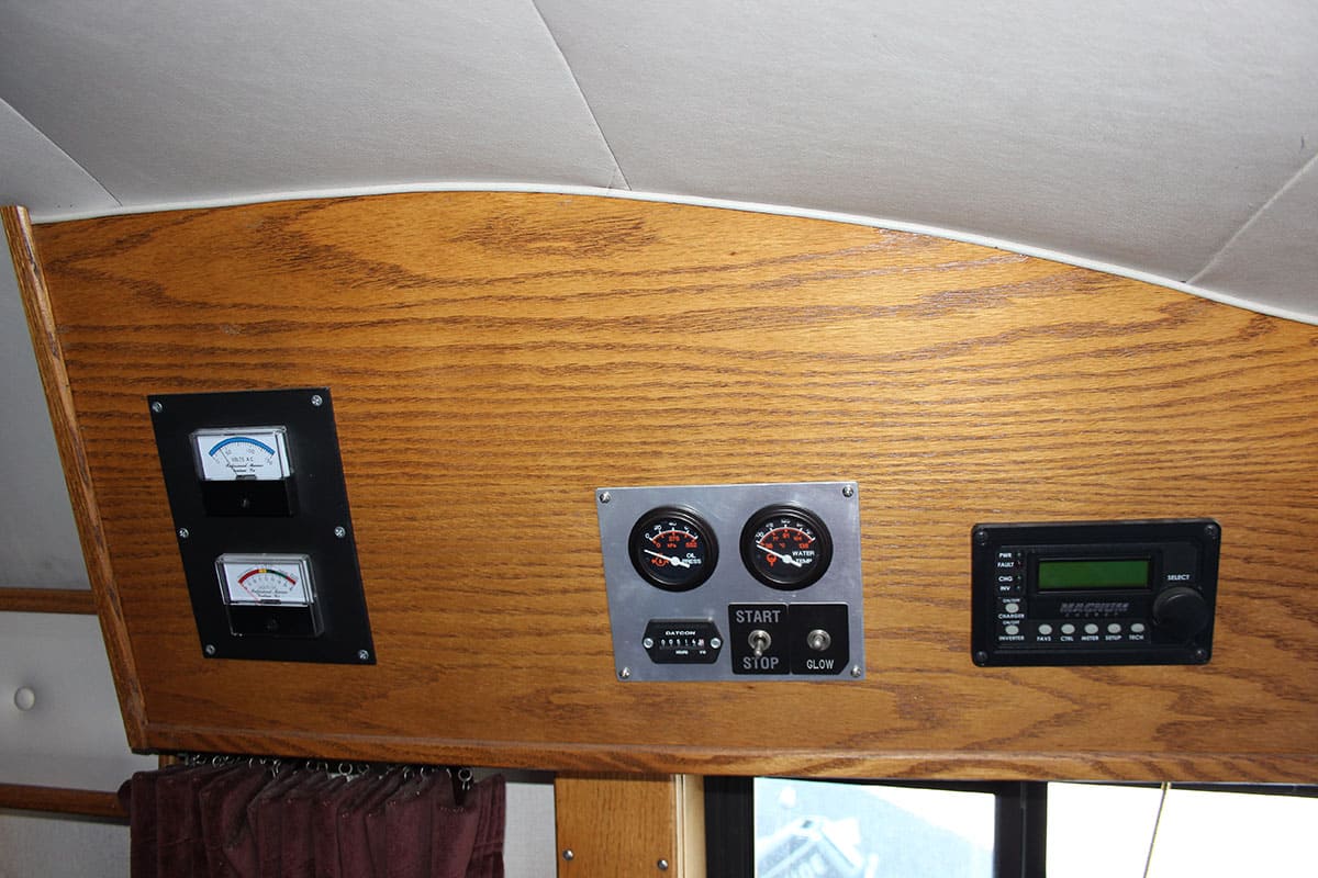 Solar,-generator,-and-inverter-monitors