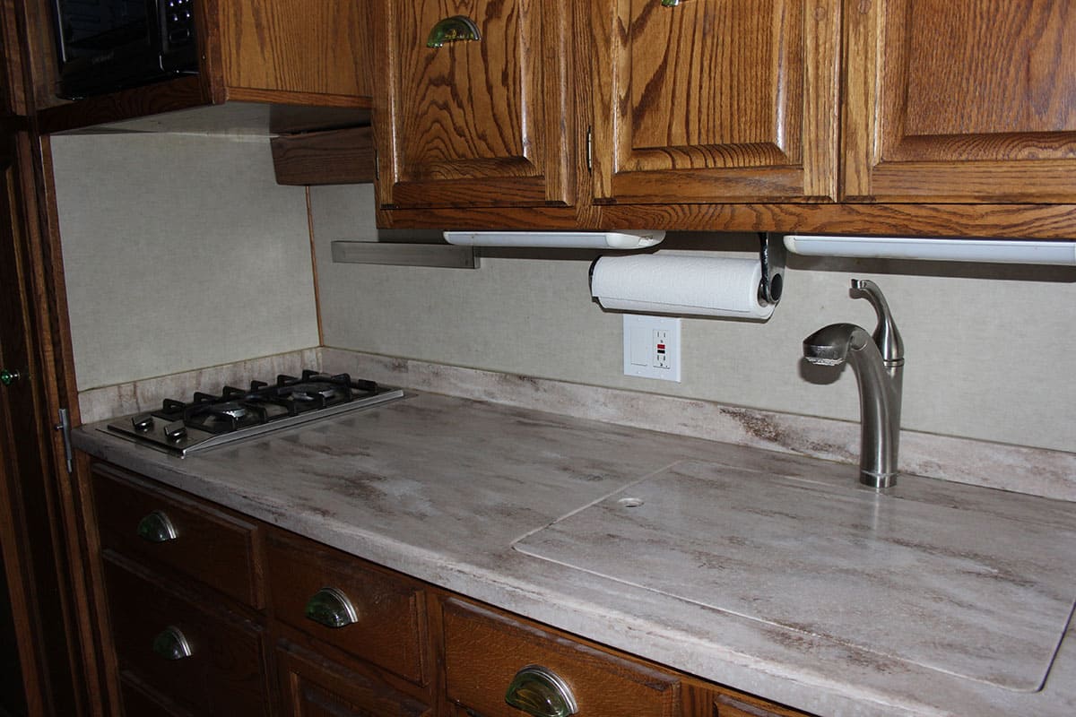 kitchen-sink-and-stove